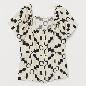 NWT ⭐️Princess Neckline Puffy Short Sleeve Square Cream Print Linen Top Blouse S